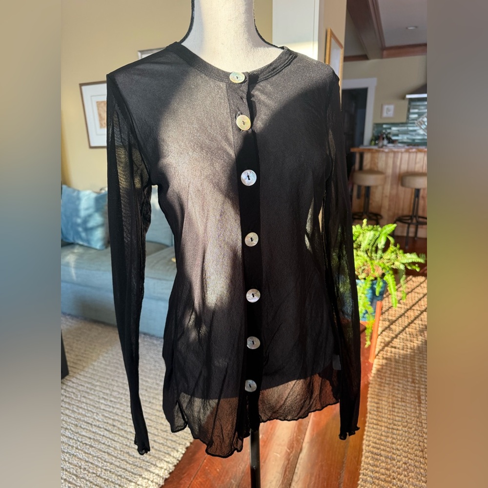 Pete mesh button up blouse with back vent detail. Size M, NBW W/out tags